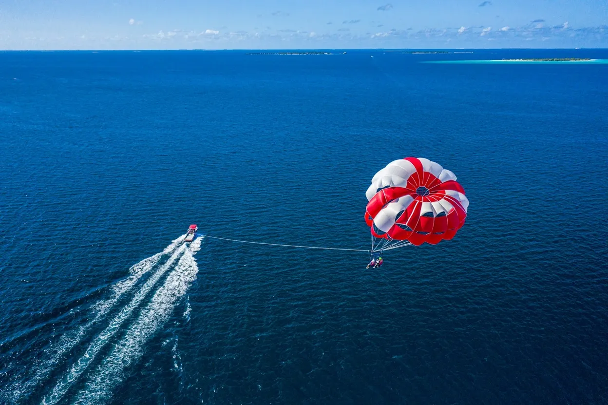 Parasailing en Maafushi